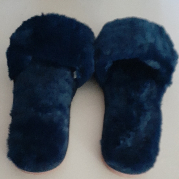 SOLD OUT Slippers - Picture 6 of 6